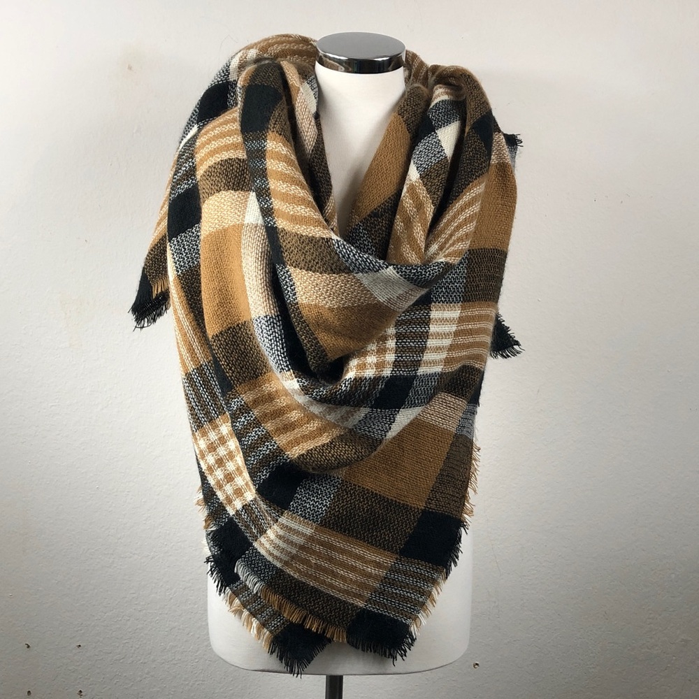 Modcloth Black Brown Plaid Warm Blanket Scarf Winter Wrap Fringe edge